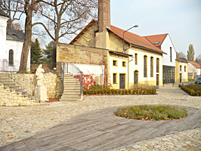 Revitalizace historického centra zámeckého areálu v Dolních Počernicích – likvidace ekologických zátěží, zvýšení atraktivity a příprava rozvoje podporovaného území Revitalizace historického centra zámeckého areálu v Dolních Počernicích – likvidace ekologických zátěží, zvýšení atraktivity a příprava rozvoje podporovaného území
