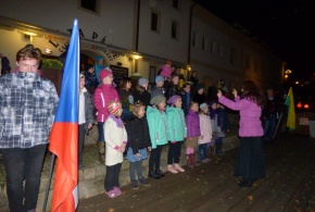 Česká hymna v podání dětského počernického sboru Rokytka